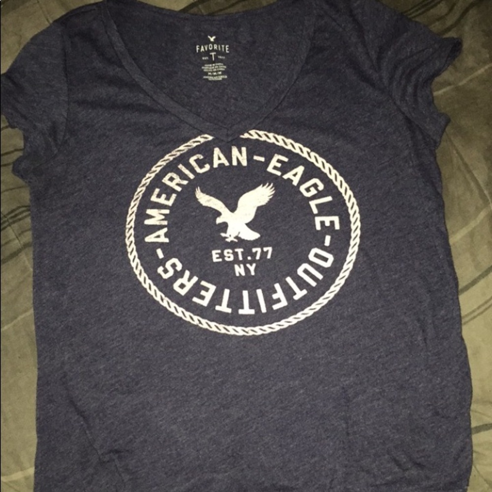 👽American Eagle Outfiters T Shirt